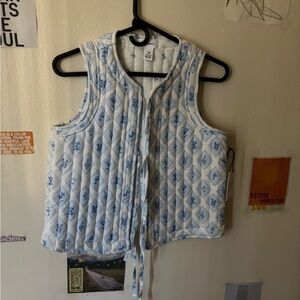 GAP Quilted Jacket in Light Blue and White